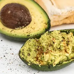 Jak jeść guacamole? Najlepsze sposoby i nietypowe parowania