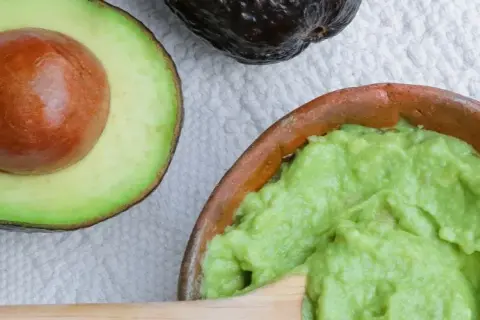 Jak przygotować guacamole, które zaskoczy Twoich gości smakiem