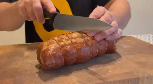 Jak parzyć schab wędzony, aby był soczysty i pełen smaku