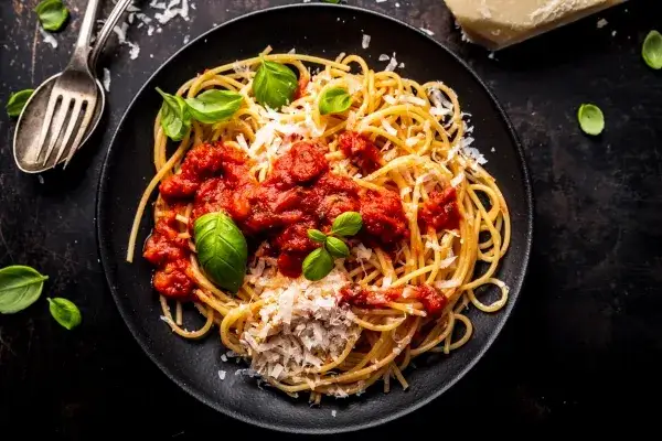 Zdjęcie Jak zrobić sos do spaghetti z passaty – prosty przepis na pyszny smak