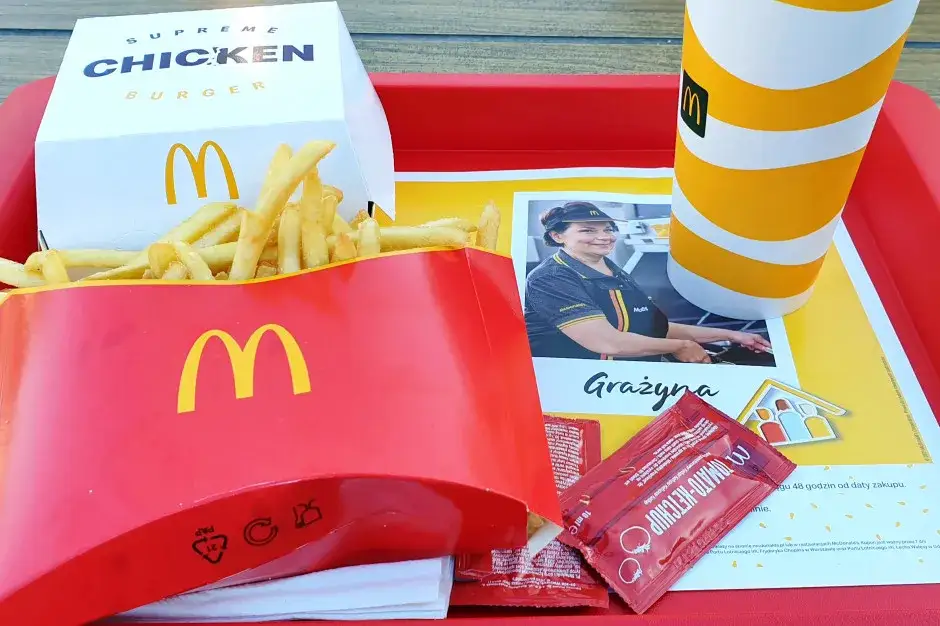 Zdjęcie Ile gram mają średnie frytki z McDonald's? Zaskakujące fakty o wadze