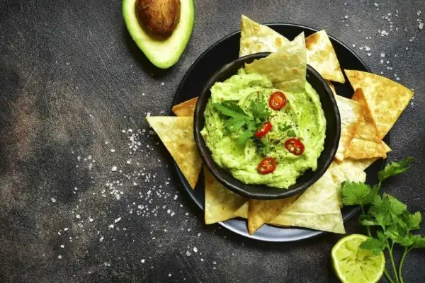 Jak zrobić guacamole do nachos – prosty przepis na pyszną przekąskę